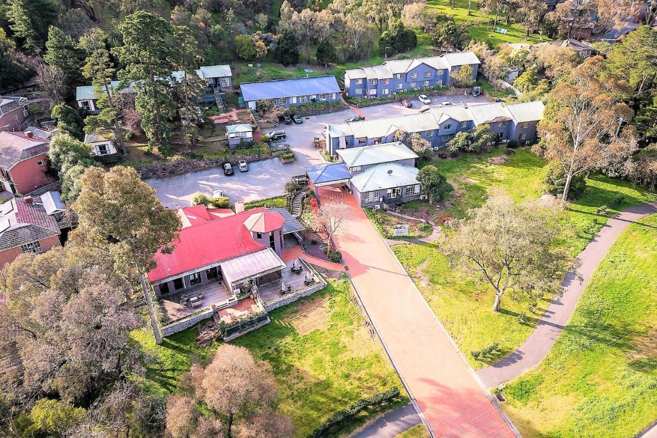 エルタム ゲタウェイ ホテル Eltham エクステリア 写真